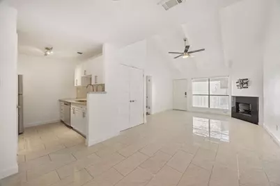 5711 Sugar Hill Drive #32, Houston, TX 77057 - Photo 7
