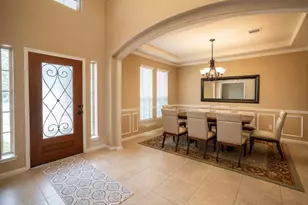 4915 White Barrow Creek, Sugar Land, TX 77479 - Photo 3