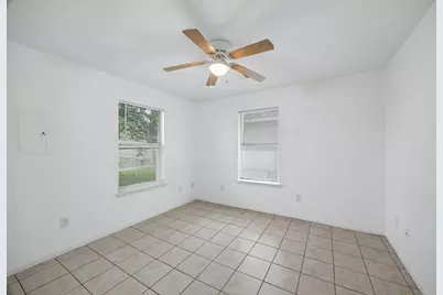 10821 Deaf Smith Street, La Porte, TX 77571 - Photo 17