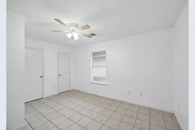 10821 Deaf Smith Street, La Porte, TX 77571 - Photo 13