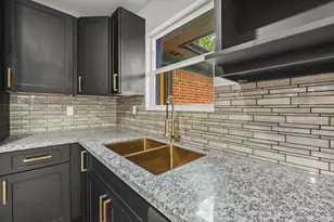 4903 Mayflower St, Houston, TX 77033 - Photo 15