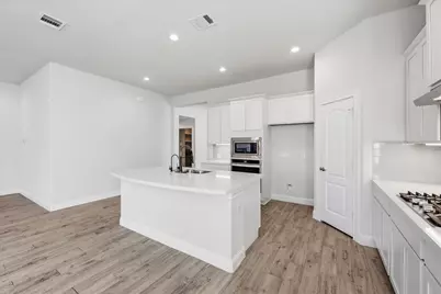 12031 Champions Forest Drive, Mont Belvieu, TX 77535 - Photo 17