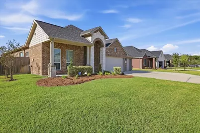 12031 Champions Forest Drive, Mont Belvieu, TX 77535 - Photo 3
