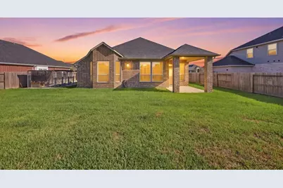12031 Champions Forest Drive, Mont Belvieu, TX 77535 - Photo 35