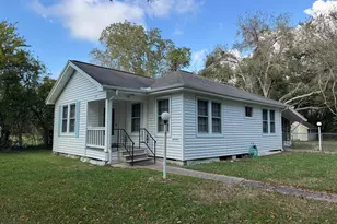 1201 Maple St, La Marque, TX 77568 - Photo 3