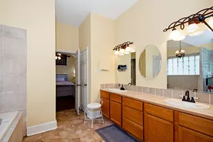 302 Dock Ct, Crosby, TX 77532 - Photo 13