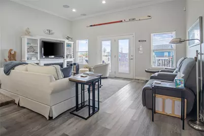 956 Biscayne, Crystal Beach, TX 77650 - Photo 9