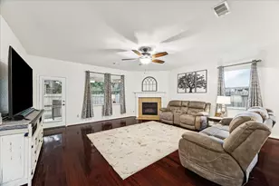 191 Maple Grove Dr, Conroe, TX 77384 - Photo 5