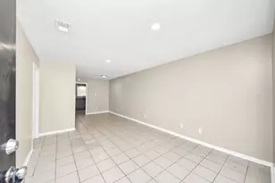 1736 Crestdale Dr, Houston, TX 77080 - Photo 3