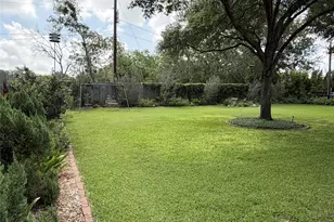 108 Meadow Dr, Schulenburg, TX 78956 - Photo 33