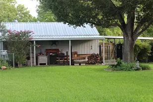 108 Meadow Dr, Schulenburg, TX 78956 - Photo 29
