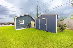 12460 Maricopa Ln, Houston, TX 77015 - Photo 9
