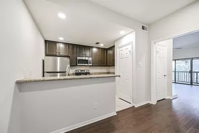 11711 Memorial Drive #84, Houston, TX 77024 - Photo 3