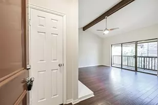 11711 Memorial Dr, Houston, TX 77024 - Photo 7