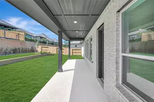 235 Painters Ridge Ct, Willis, TX 77318 - Photo 7