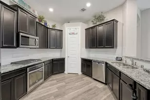 17923 Durango Point Ct, Tomball, TX 77377 - Photo 9