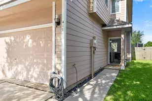 417 Folk Crest Ln, Dickinson, TX 77539 - Photo 11