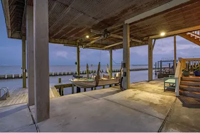 12 Tiki Circle, Tiki Island, TX 77554 - Photo 5
