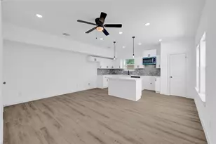 8021 Birmingham St, Houston, TX 77028 - Photo 13