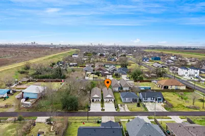 9814 Masterson St, Houston, TX 77029 - Photo 3