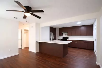 916 Parkway Street, Baytown, TX 77520 - Photo 7