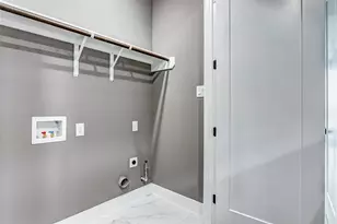 8027 Betty Boop St, Houston, TX 77028 - Photo 31