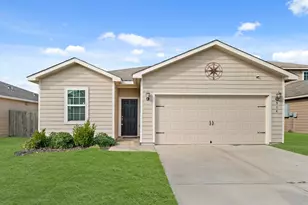 718 Crystal Lakes Dr, Brookshire, TX 77423 - Photo 1
