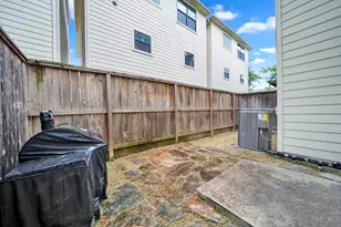 650 Westcross St, Houston, TX 77018 - Photo 23