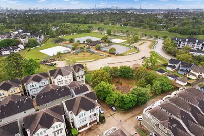 1141 Beasley Hills Ln, Houston, TX 77008 - Photo 35