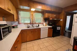 1016 Pecan St, Huntsville, TX 77320 - Photo 7