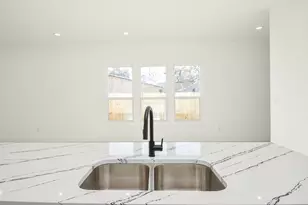 8700 Lanewood Dr, Houston, TX 77016 - Photo 11