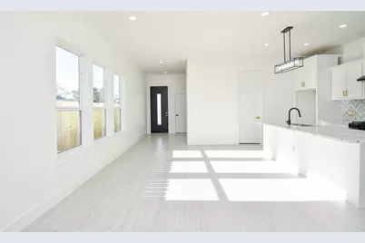 8700 Lanewood Drive, Houston, TX 77016 - Photo 5