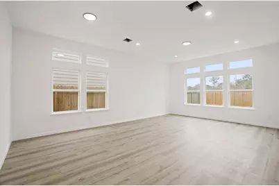 13902 Leabrandon Lane, Houston, TX 77045 - Photo 11