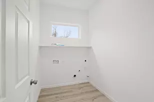 13902 Leabrandon Ln, Houston, TX 77045 - Photo 5