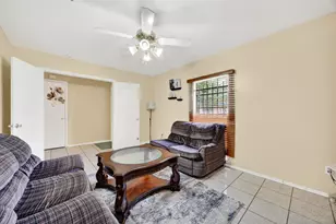 12223 Sharpview Dr, Houston, TX 77072 - Photo 9