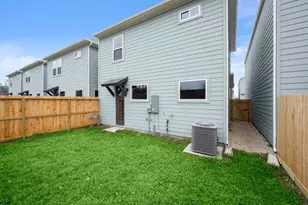 8115 Esther Acres, Houston, TX 77088 - Photo 21