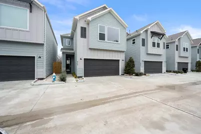 8115 Esther Acres, Houston, TX 77088 - Photo 3