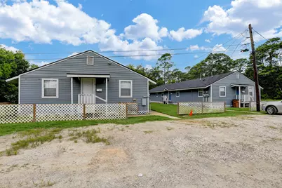 2322 Central Street, Dickinson, TX 77539 - Photo 1