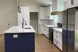 10042 Westview Dr, Houston, TX 77055 - Photo 5