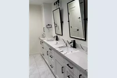 10042 Westview Drive, Houston, TX 77055 - Photo 7