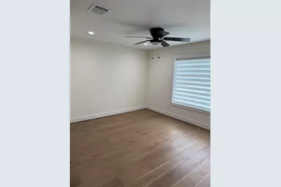 10042 Westview Drive, Houston, TX 77055 - Photo 11