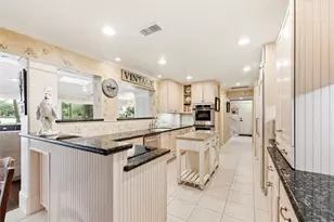 13131 Holston Hills Dr, Houston, TX 77069 - Photo 9