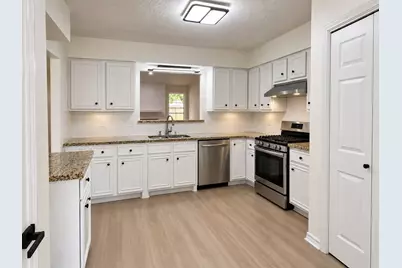 7610 Western Oak Lane, Houston, TX 77040 - Photo 3