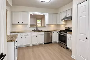 7610 Western Oak Ln, Houston, TX 77040 - Photo 3