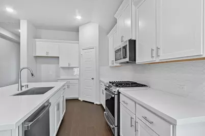 2106 Villa Flora Lane, Friendswood, TX 77546 - Photo 15