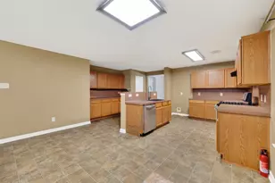 9219 Pinderfield Ct, Houston, TX 77083 - Photo 11