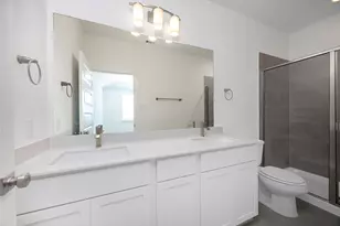 1976 Longmire Villas Ct, Conroe, TX 77304 - Photo 25