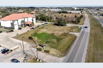 860 S Highway 35 Bypass, Alvin, TX 77511 - Photo 3