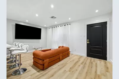 7402 Alabonson Road #202, Houston, TX 77088 - Photo 7