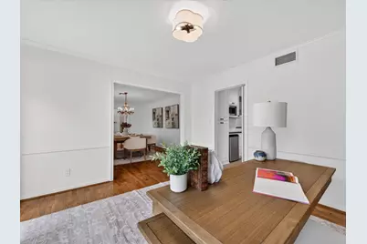 8015 Fairdale Lane, Houston, TX 77063 - Photo 19